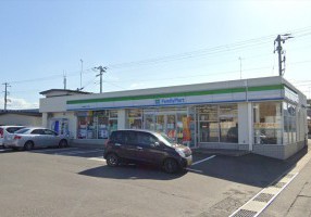 ファミリーマート八戸根城二丁目店