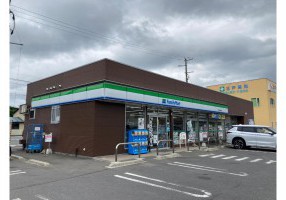 ファミリーマート三戸中央病院前店